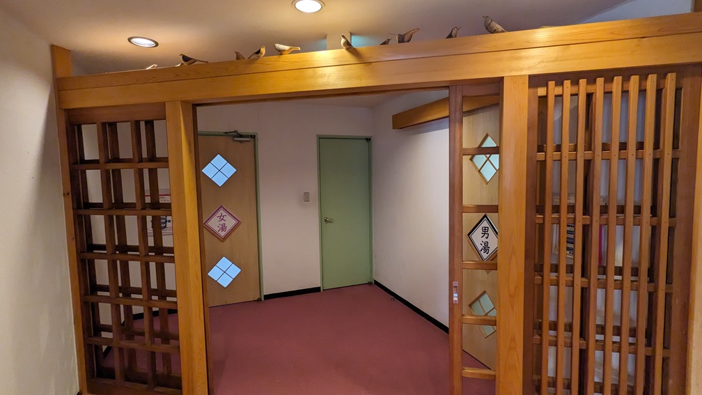 本館の大浴場前の風景
